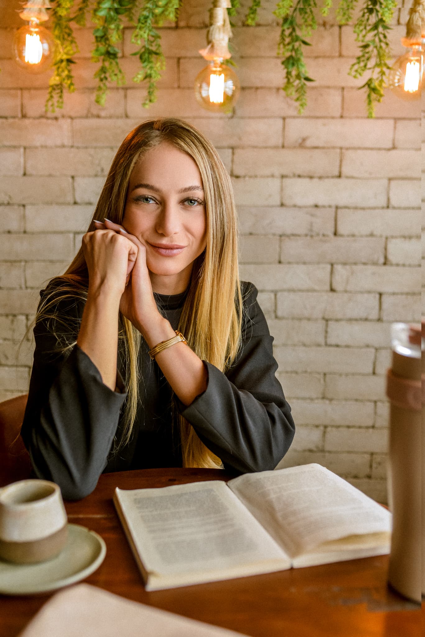 Larissa de Sá, nutricionista, em atendimento